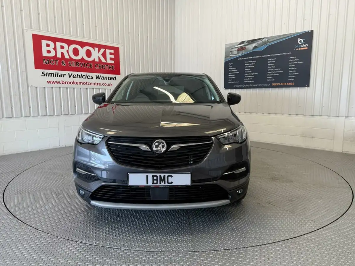 2018-vauxhall-grandland-x-12-sport-nav-130ps-auto-big-3