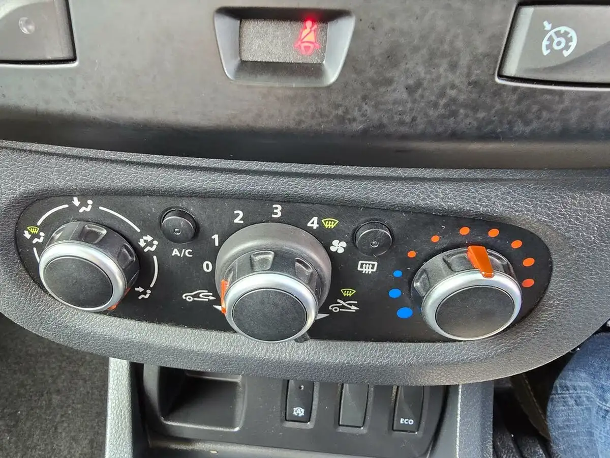 2018-dacia-duster-12-tce-nav-big-28