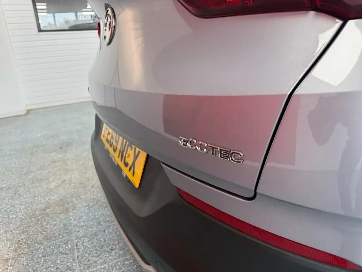 2019-vauxhall-grandland-x-12-elite-nav-big-4
