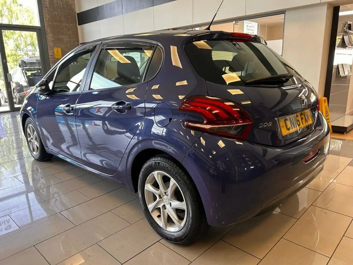 2016-peugeot-208-12-puretech-active-82bhp-5d-big-4