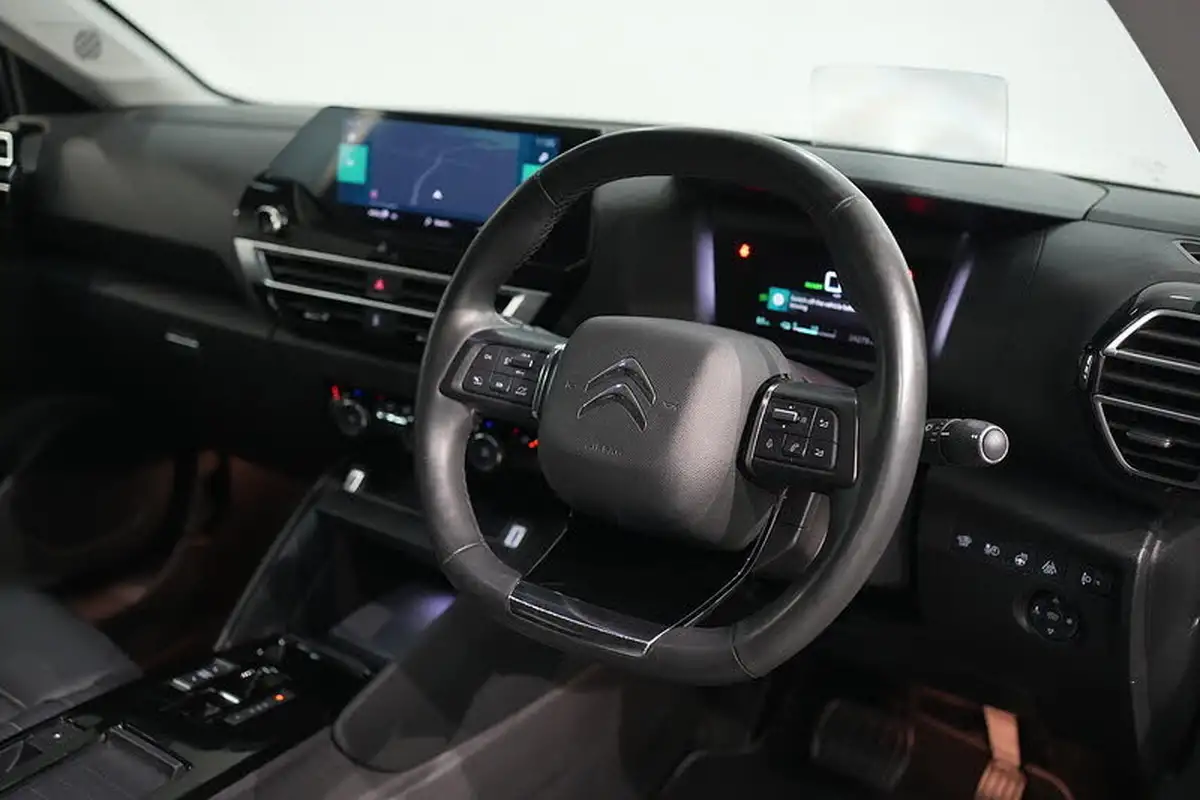 2022-citroen-c4-e-shine-plus-big-40