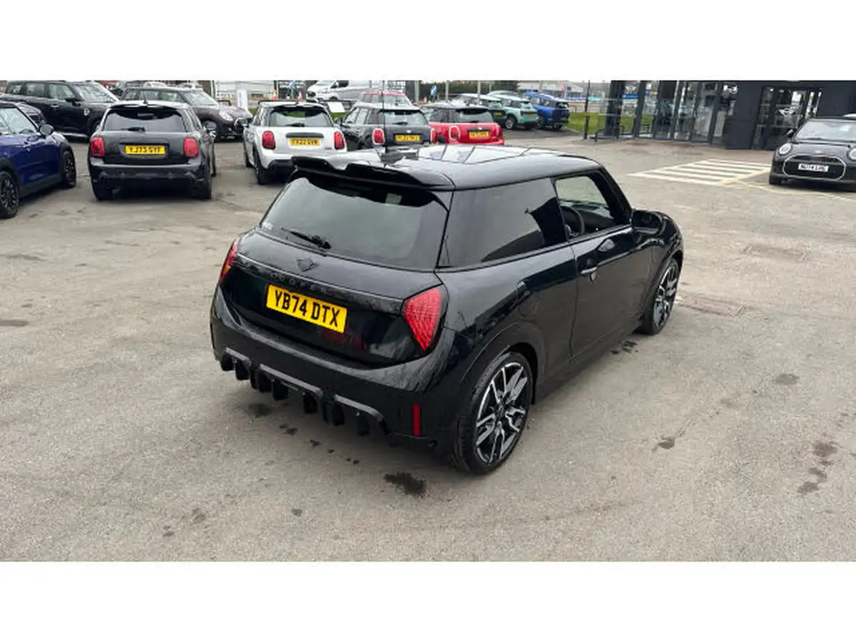 2024-mini-cooper-15-cooper-c-sport-3d-big-37