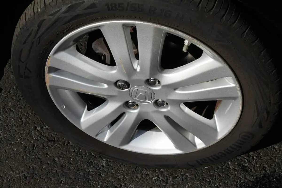 2014-honda-jazz-14-es-plus-cvt-big-15