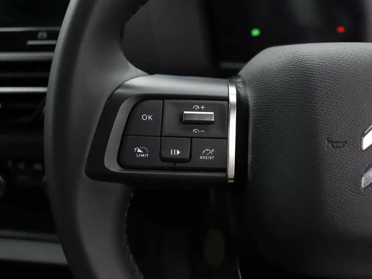 2022-citroen-c4-12-puretech-sense-big-25