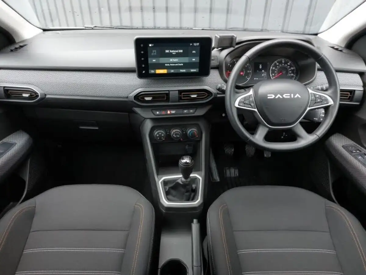 2024-dacia-sandero-stepway-10-tce-expression-90bhp-big-2