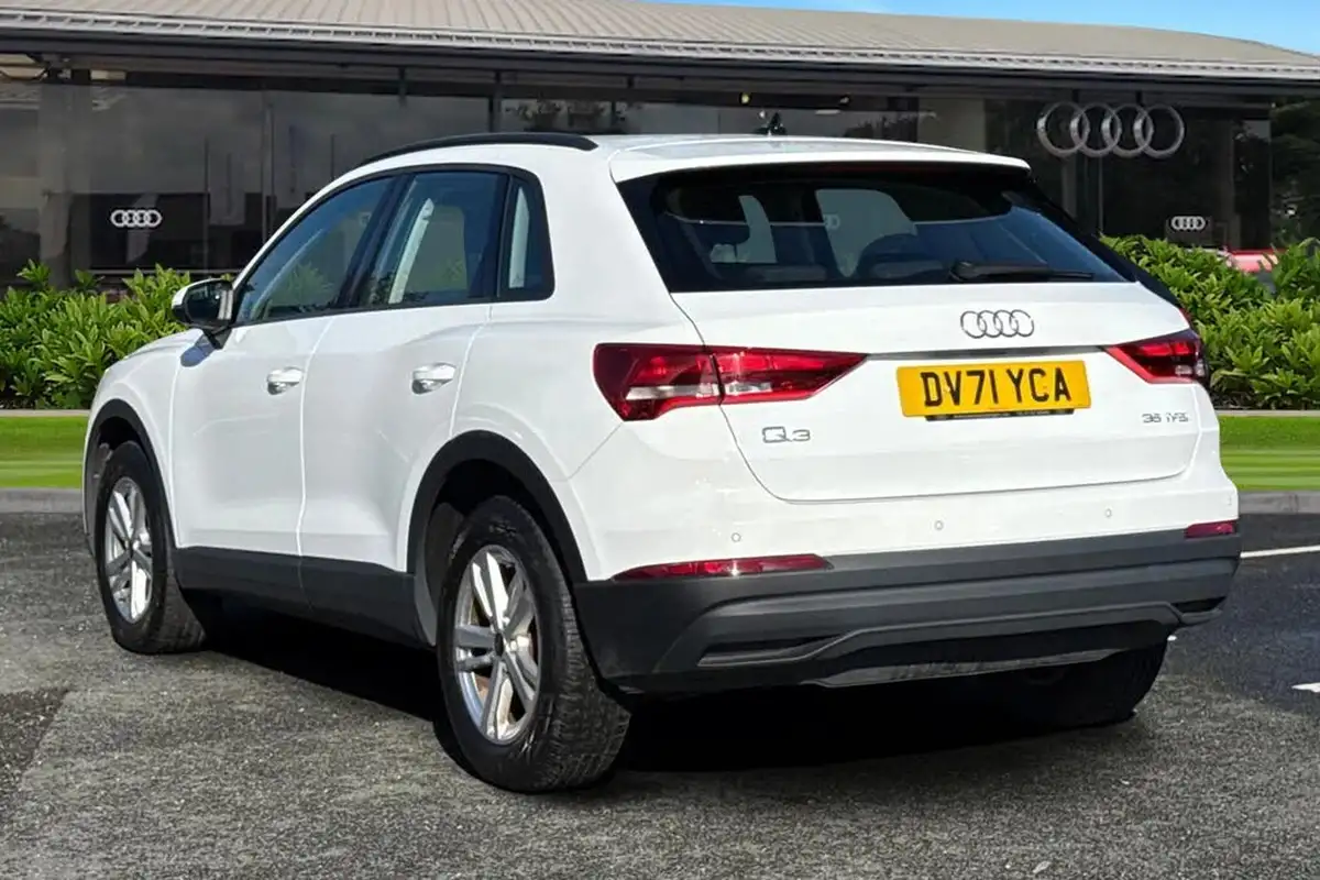 2022-audi-q3-15-35-tfsi-technik-cod-s-tronic-big-1