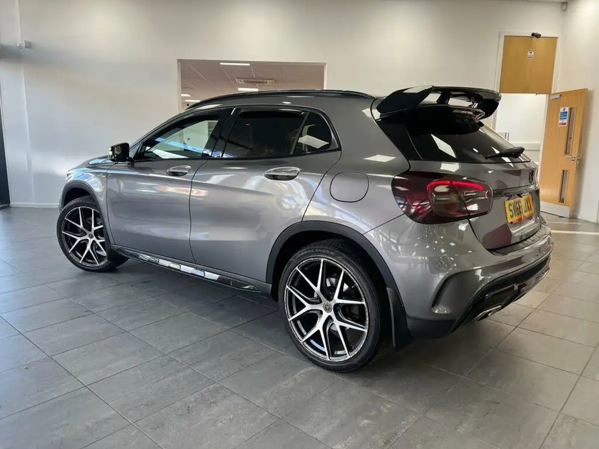 2016-mercedes-benz-gla-class-20-gla-250-amg-line-ss-7g-dct-big-4