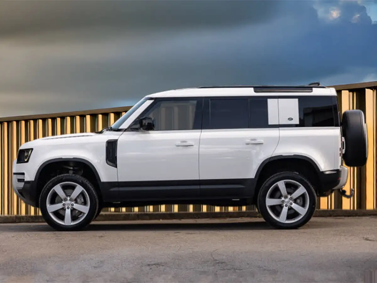 2020-land-rover-110-defender-20-d240-hse-110-big-3