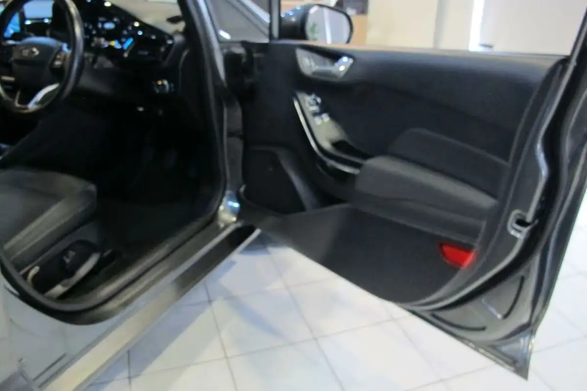 2017-ford-fiesta-10t-titanium-100ps-ecoboost-ss-5d-big-16