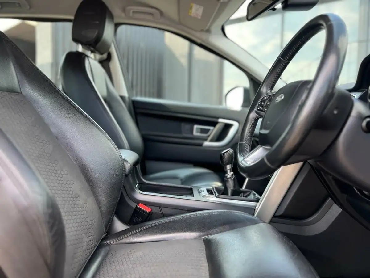 2015-land-rover-discovery-sport-22td-se-tech-big-8