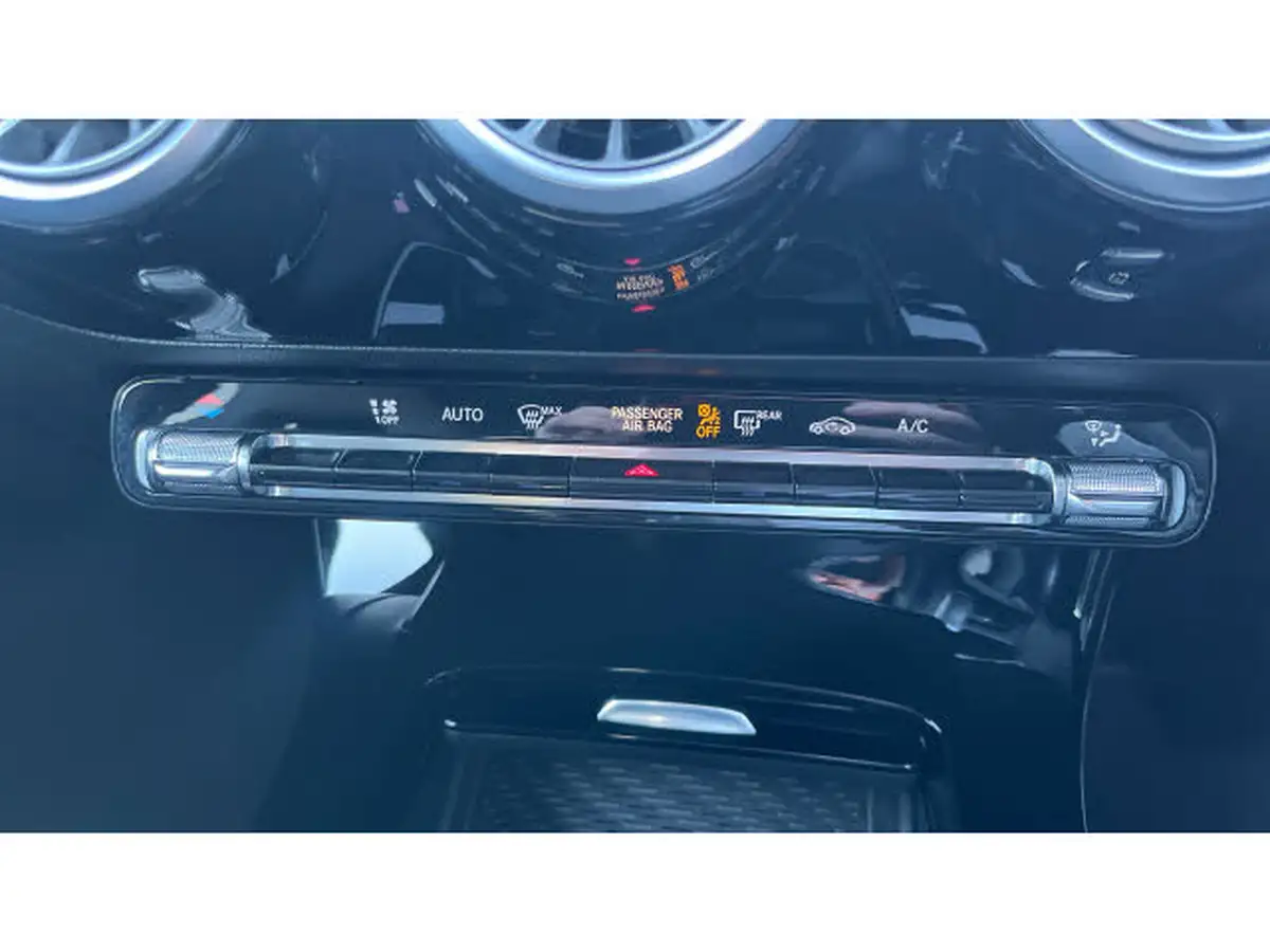 2024-mercedes-benz-cla-13-cla-200-amg-line-executive-coupe-4d-big-22