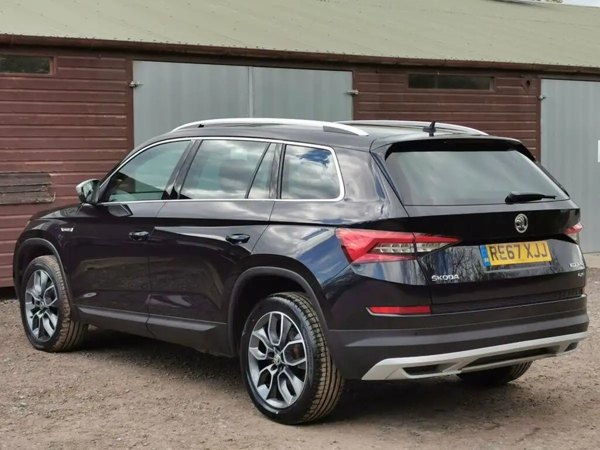2017-skoda-kodiaq-20-tsi-scout-big-23