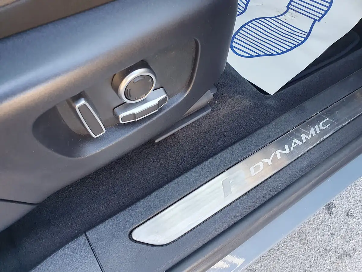 2021-land-rover-range-rover-evoque-15-p300e-r-dynamic-s-big-26