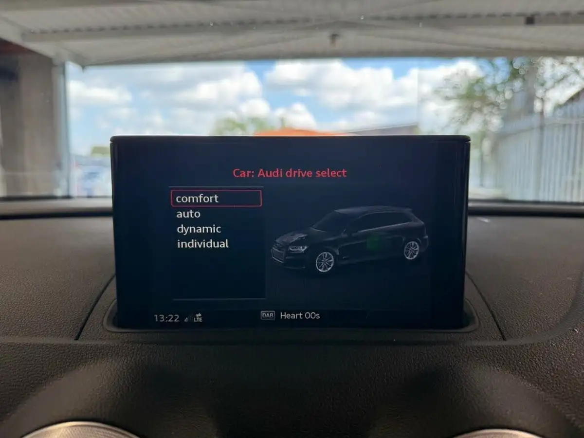 2020-audi-a3-14-40-e-tron-big-15