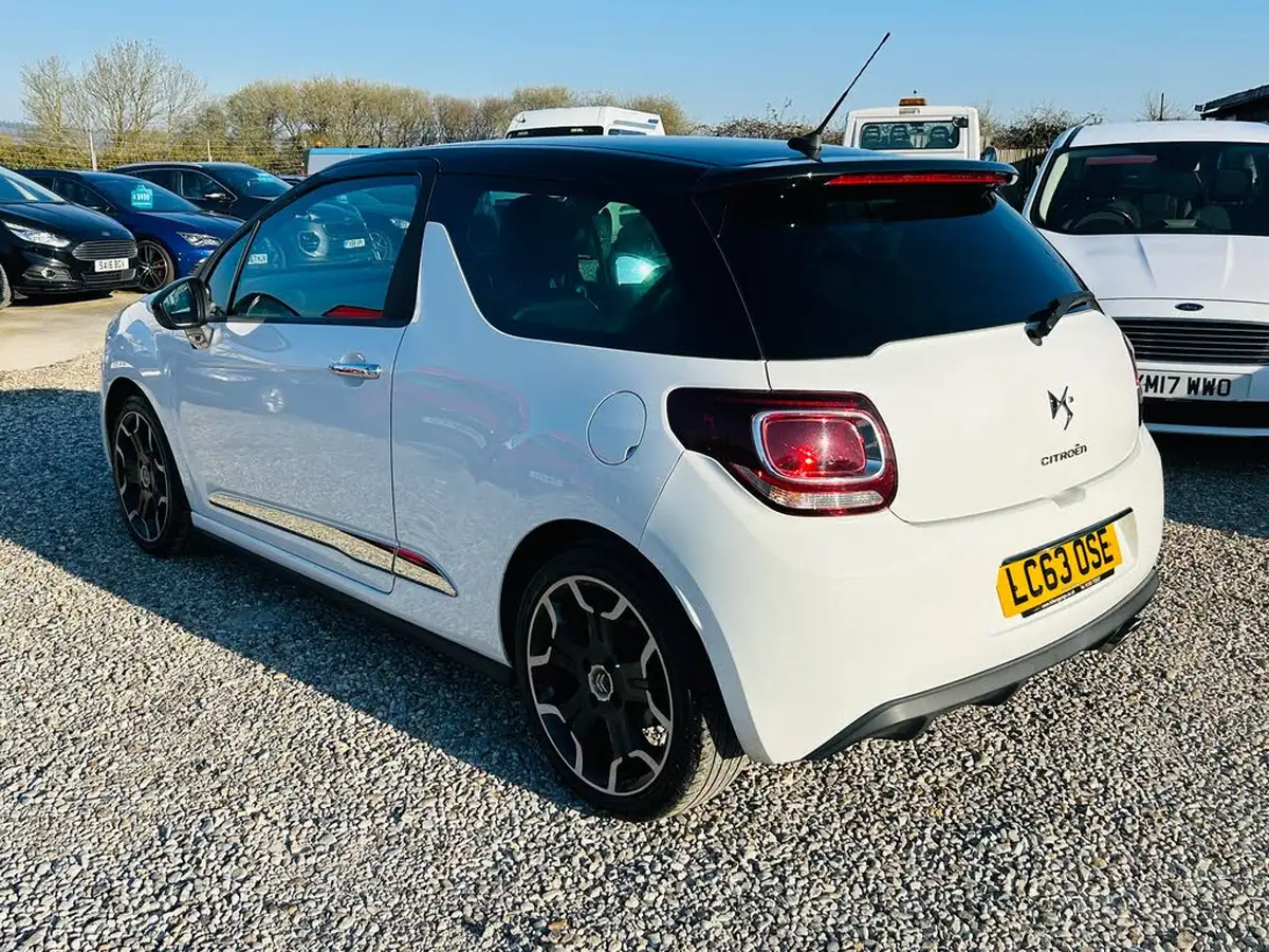 2014-citroen-ds3-16e-hdi-dsport-big-6