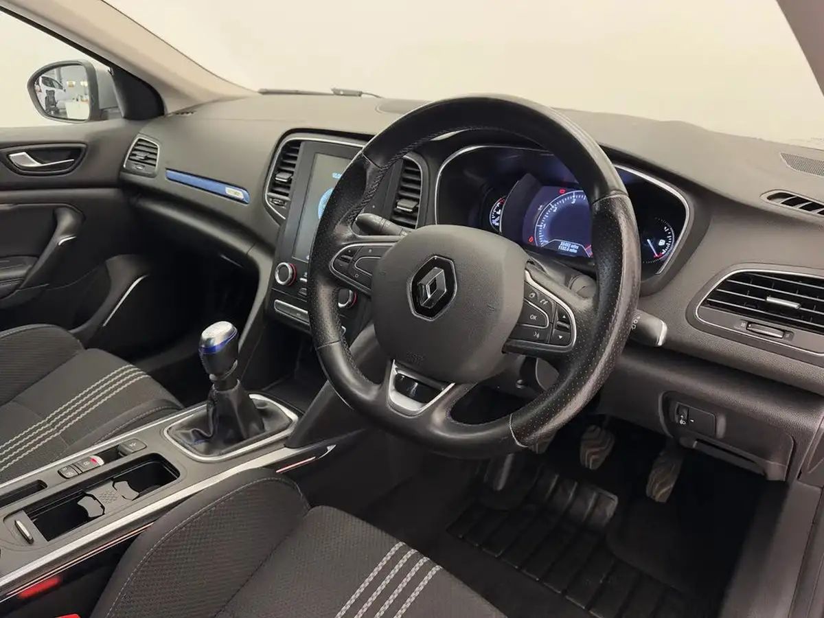 2020-renault-megane-13-tce-gt-line-hatchback-big-10
