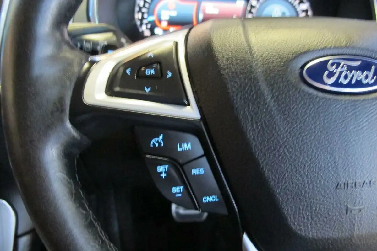 2017-ford-edge-20tdci-sport-210ps-lux-pack-powershift-big-22