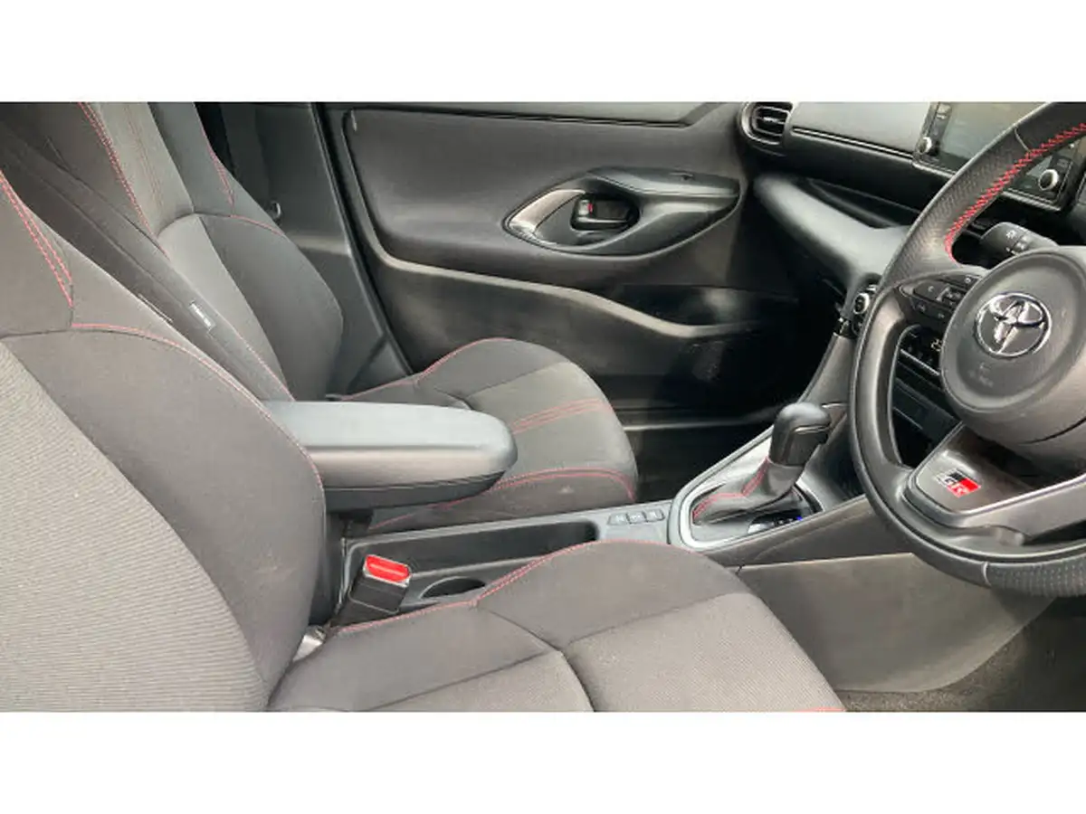 2023-toyota-yaris-15-vvt-i-gr-sport-114bhp-big-31