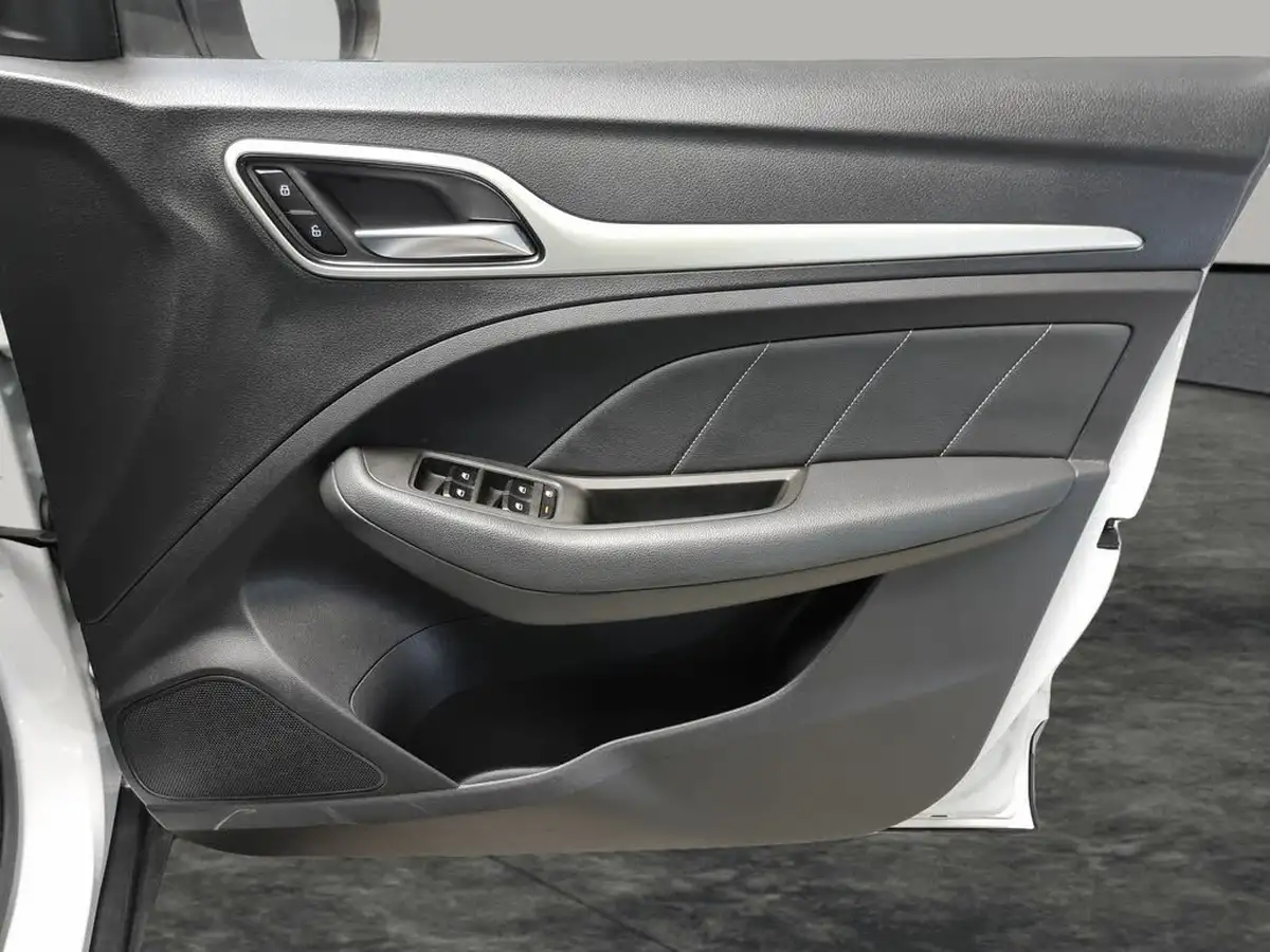 2020-mg-zs-suv-e-excite-ev-big-28