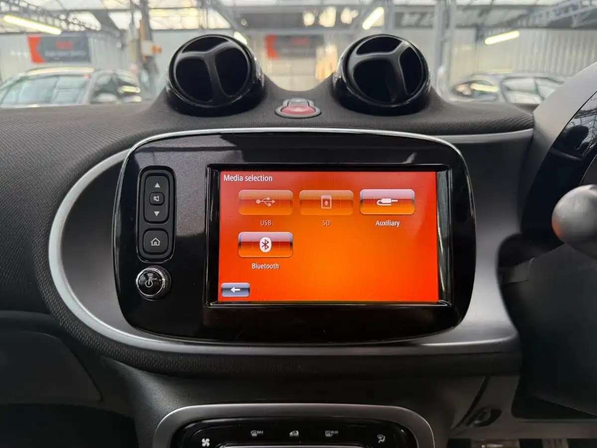 2018-smart-fortwo-09-prime-premium-cabriolet-twinamic-big-35