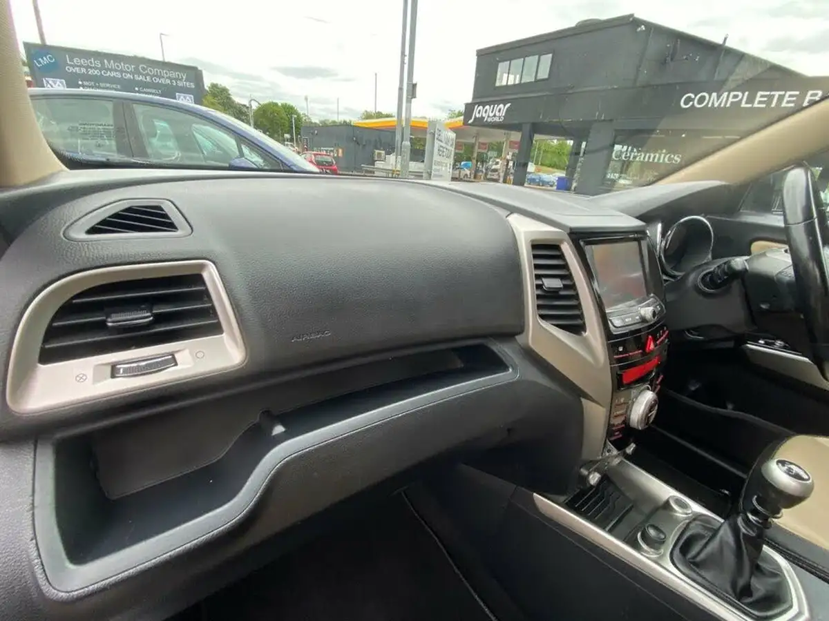 2017-kgm-ssangyong-tivoli-16td-elx-2wd-big-19