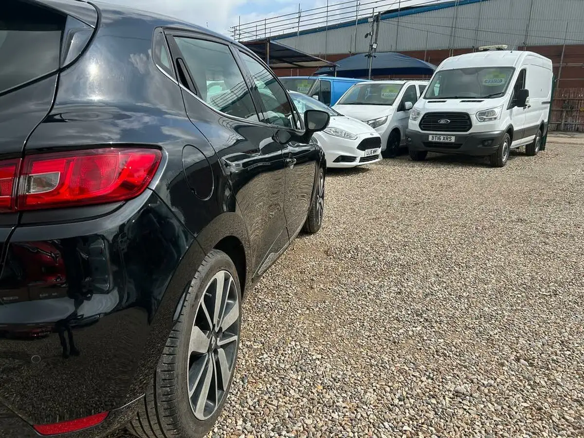 2015-renault-clio-15dci-dynamique-s-medianav-edc-auto-big-75