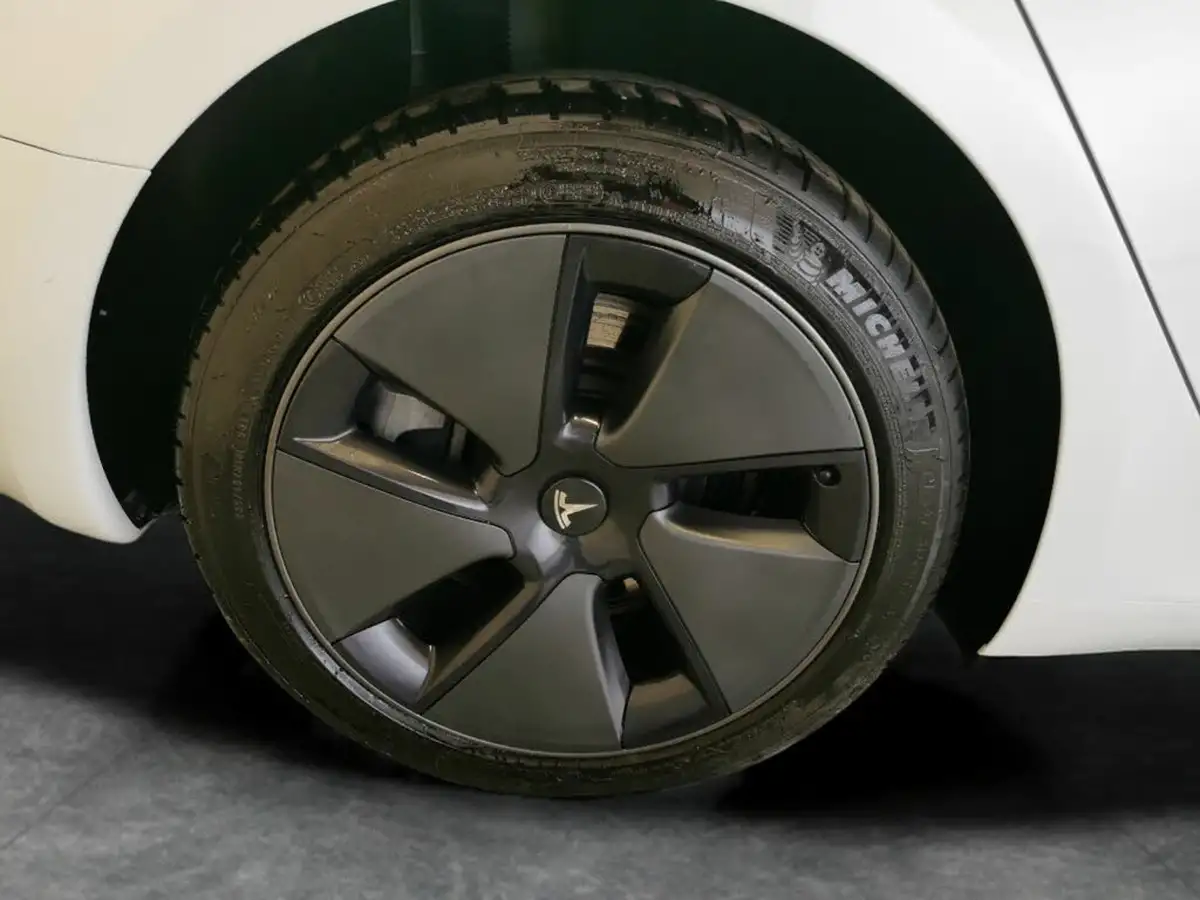 2021-tesla-model-3-e-long-range-awd-big-29