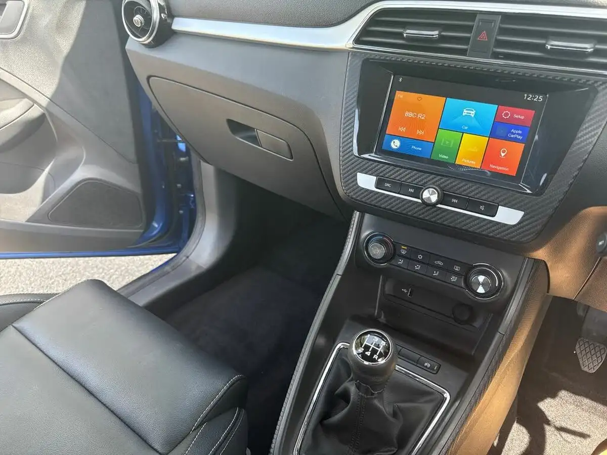 2020-mg-zs-suv-15-vti-tech-exclusive-106ps-big-13