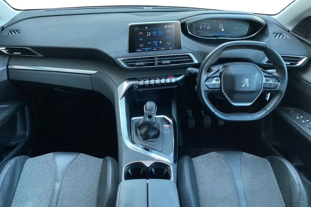 2017-peugeot-3008-suv-16-bluehdi-allure-big-10