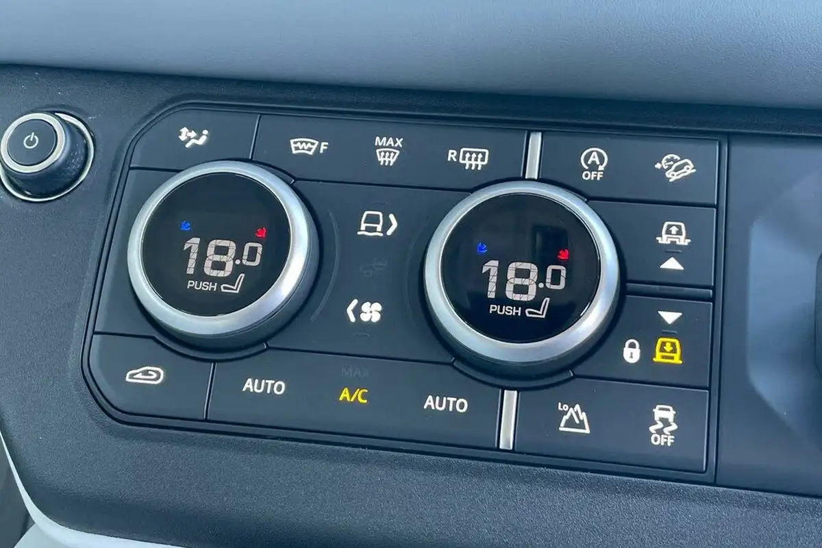 2024-land-rover-110-defender-30-d350-x-dynamic-hse-big-46