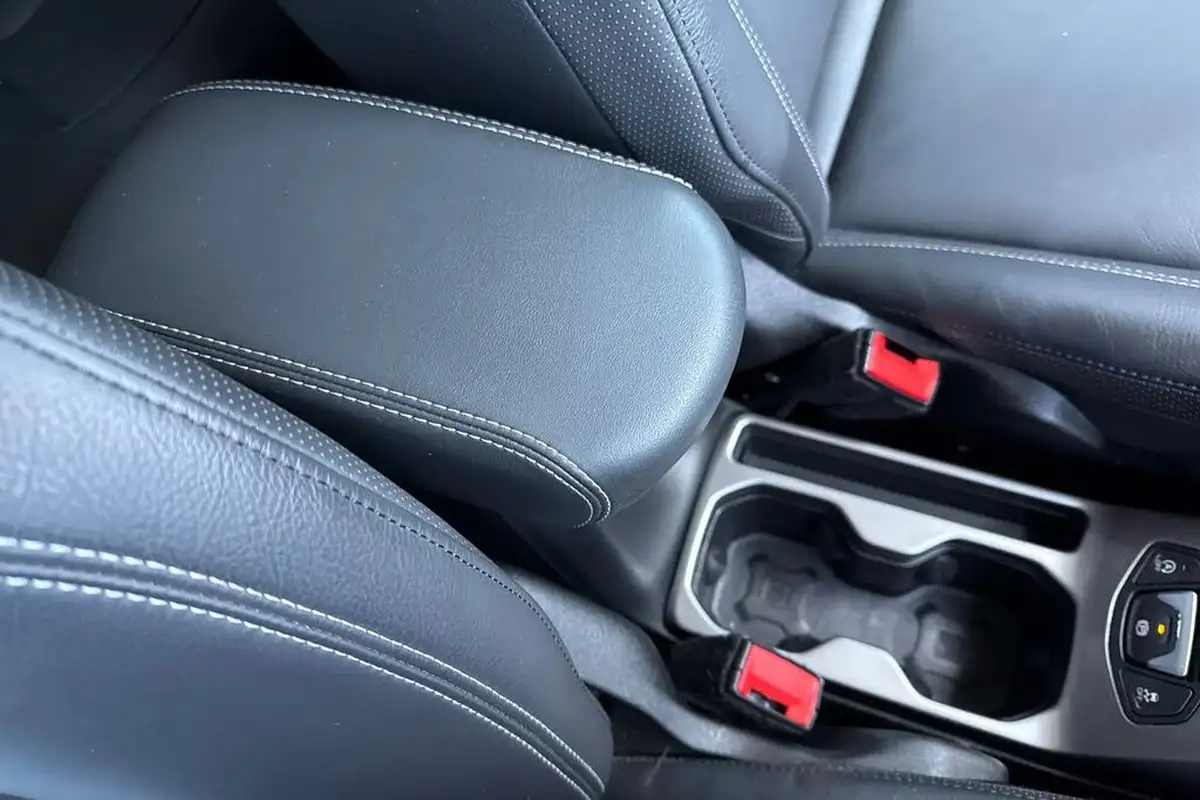 2021-jeep-renegade-10-gse-limited-big-55