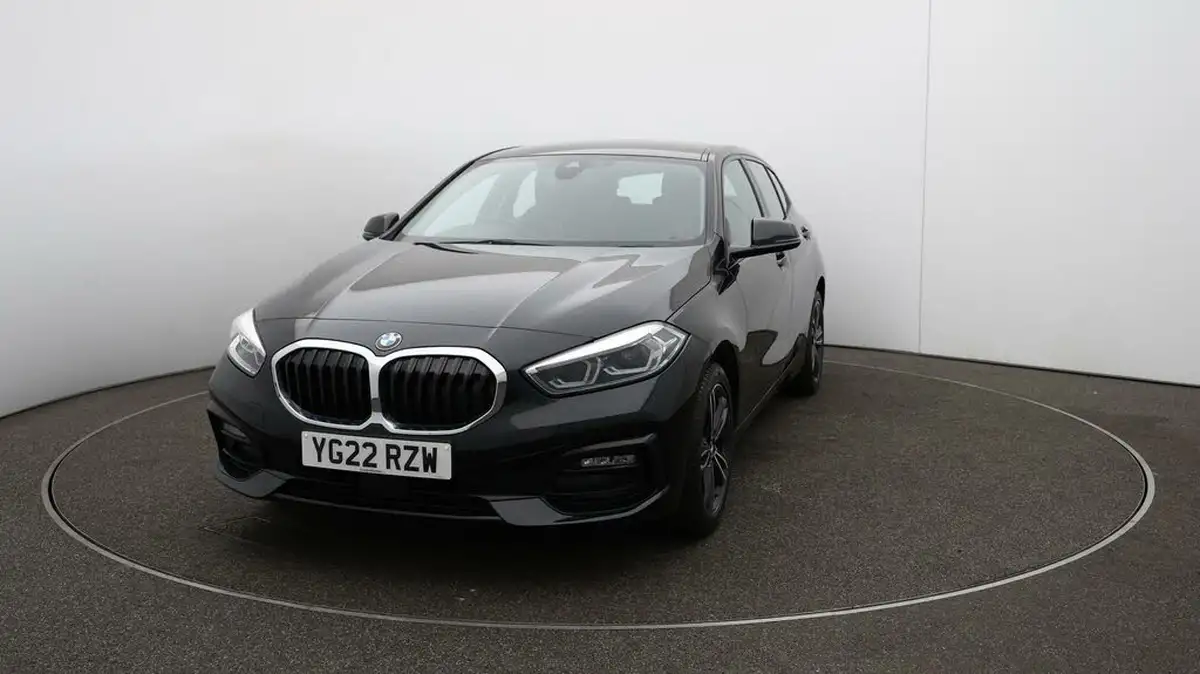 2022-bmw-1-series-15td-116d-sport-dct-big-30