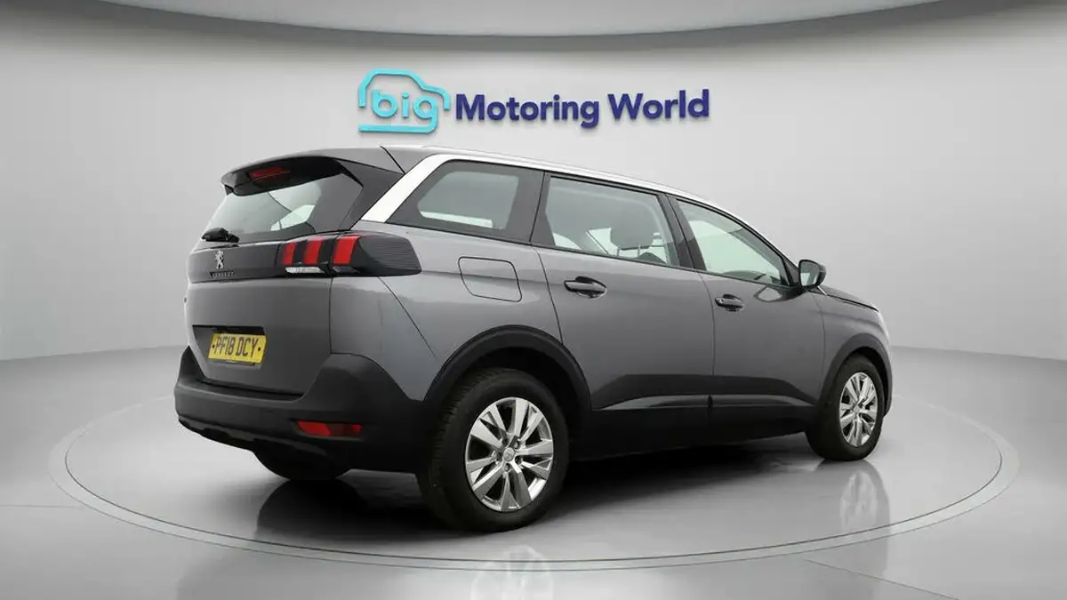2018-peugeot-5008-suv-12-puretech-active-big-6
