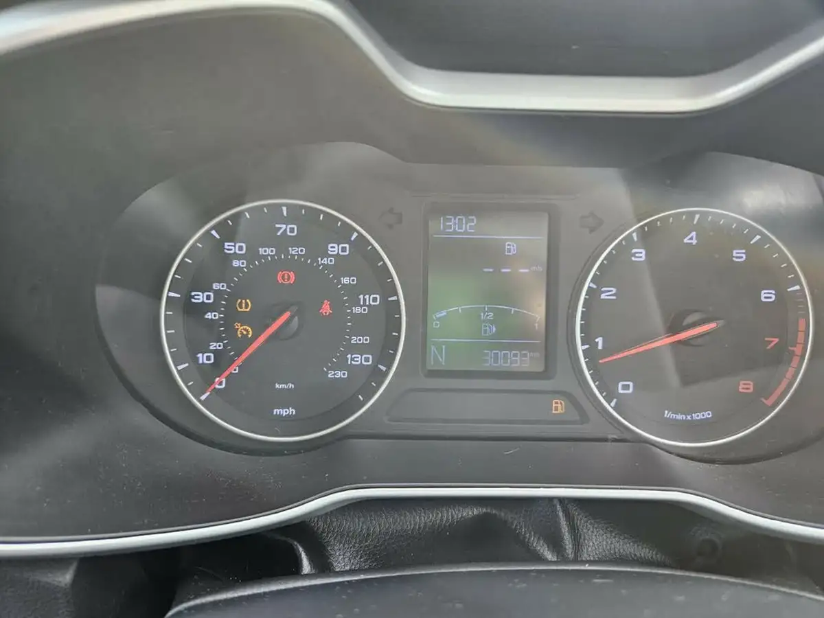 2019-mg-zs-suv-15-vti-tech-exclusive-105bhp-big-13