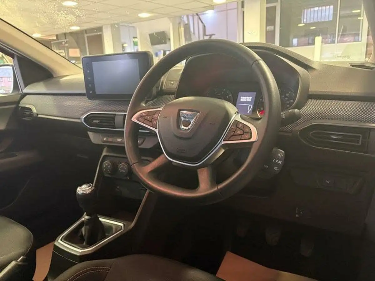 2022-dacia-sandero-10-tce-comfort-90bhp-big-15