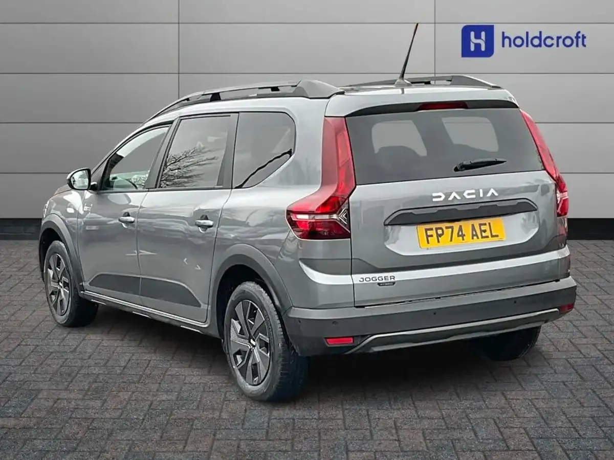 2024-dacia-jogger-16-tce-expression-big-1