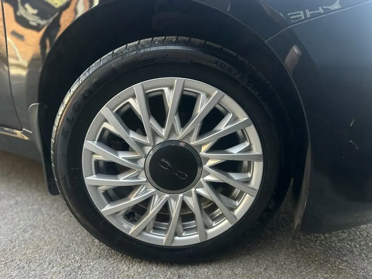 2016-fiat-500-12-lounge-big-13