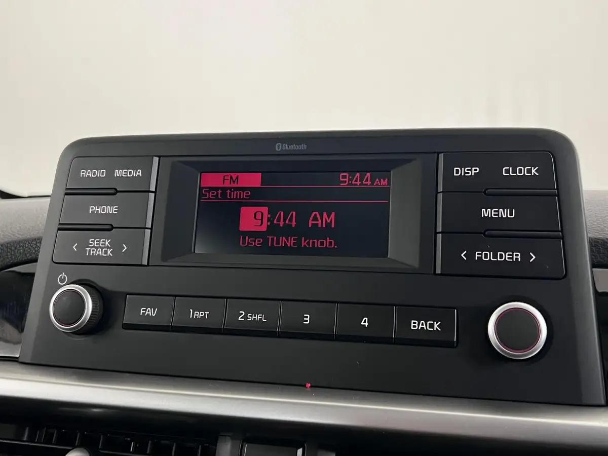 2023-kia-picanto-10-2-big-24