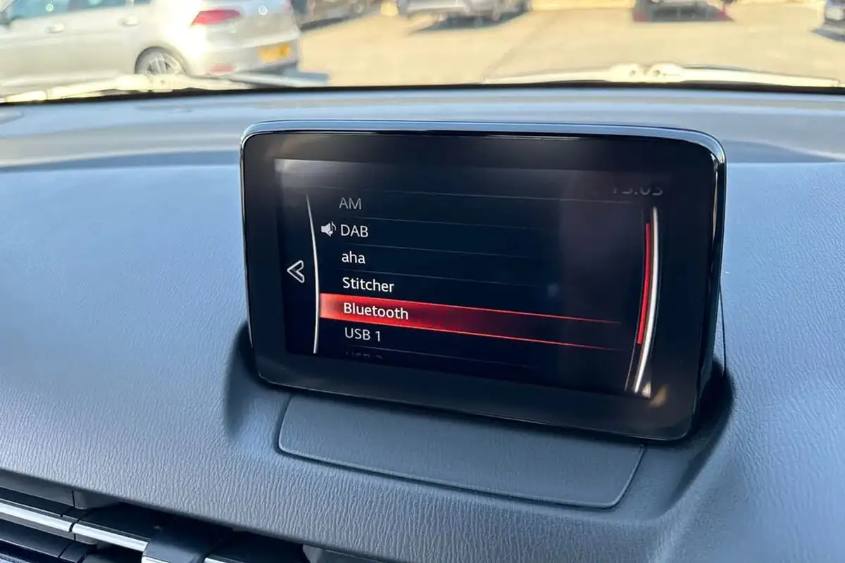 2019-mazda-mazda2-15-se-l-nav-big-41