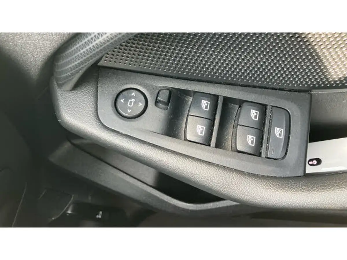 2020-bmw-1-series-15-118i-sport-134bhp-big-25