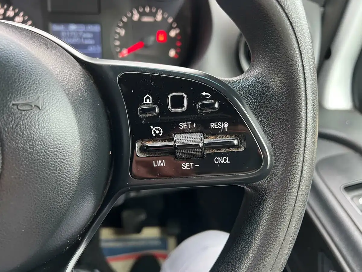2018-mercedes-benz-sprinter-21cdi-311-l2h1-panel-van-rwd-eco-gear-360-big-27