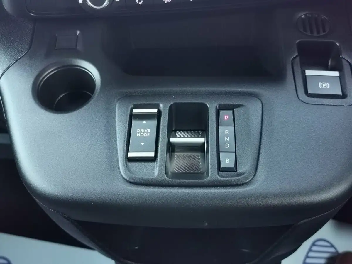 2023-peugeot-partner-e-750-professional-premium-50kwh-big-14