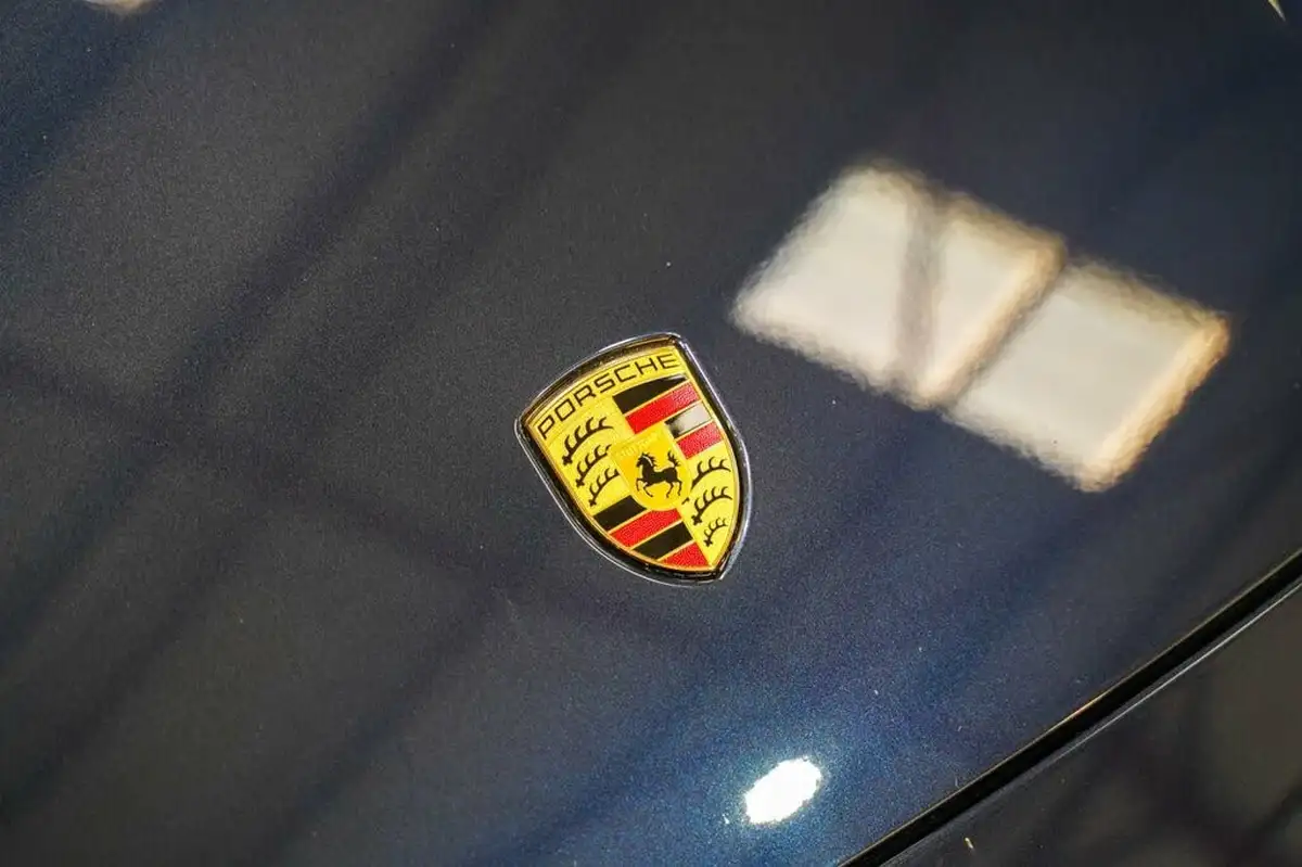 2023-porsche-taycan-e-turbo-s-cross-turismo-big-18