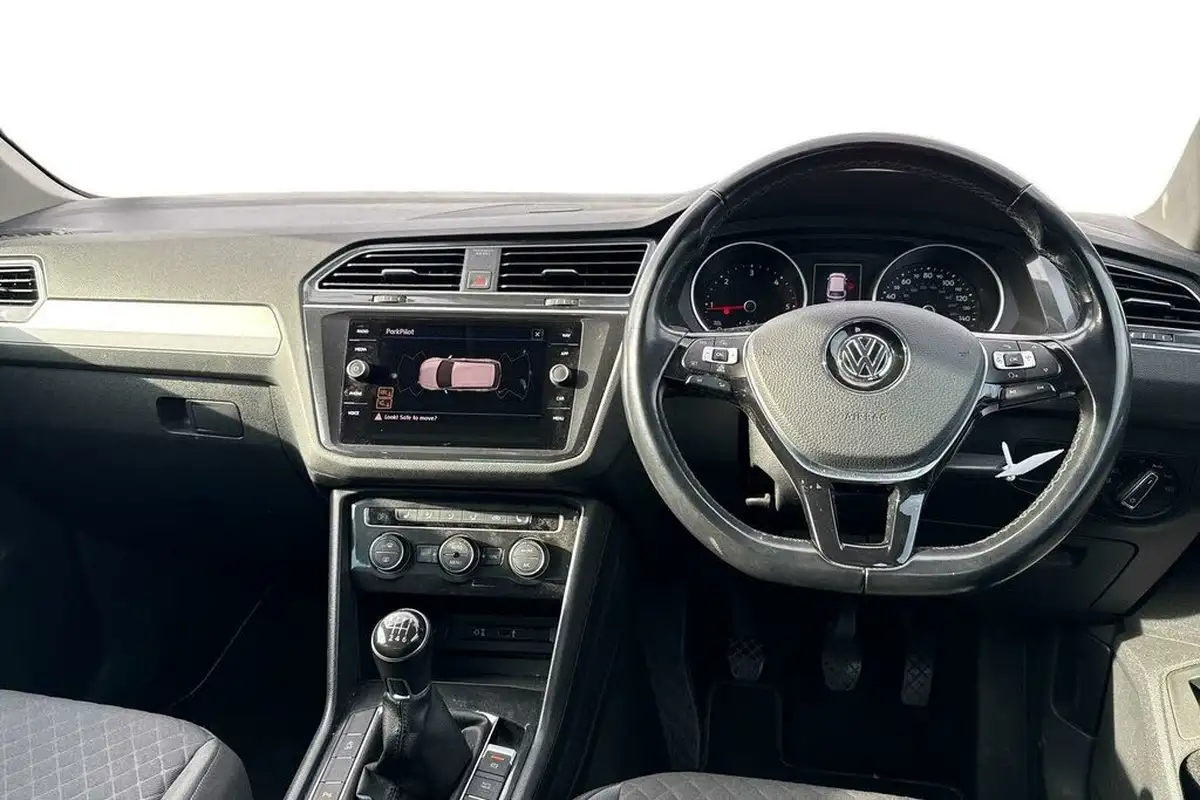 2017-volkswagen-tiguan-20tdi-se-navigation-150ps-ss-big-43