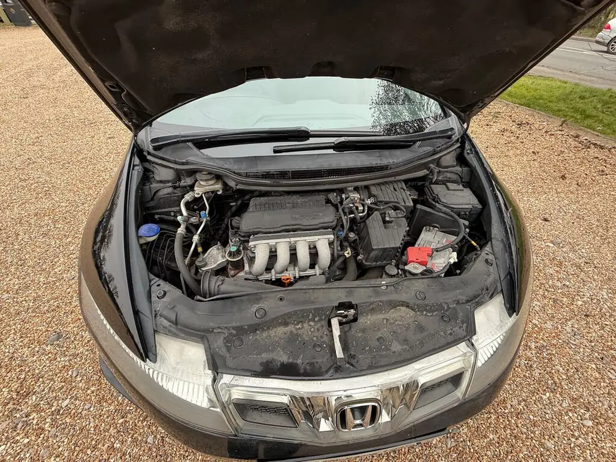 2010-honda-civic-14-se-i-vtec-i-shift-big-9