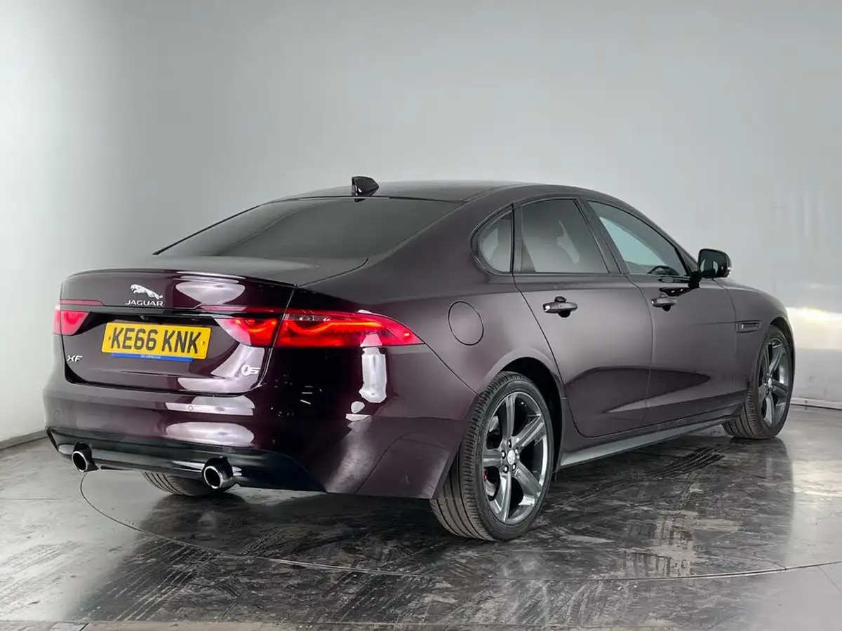 2017-jaguar-xf-30-s-big-2