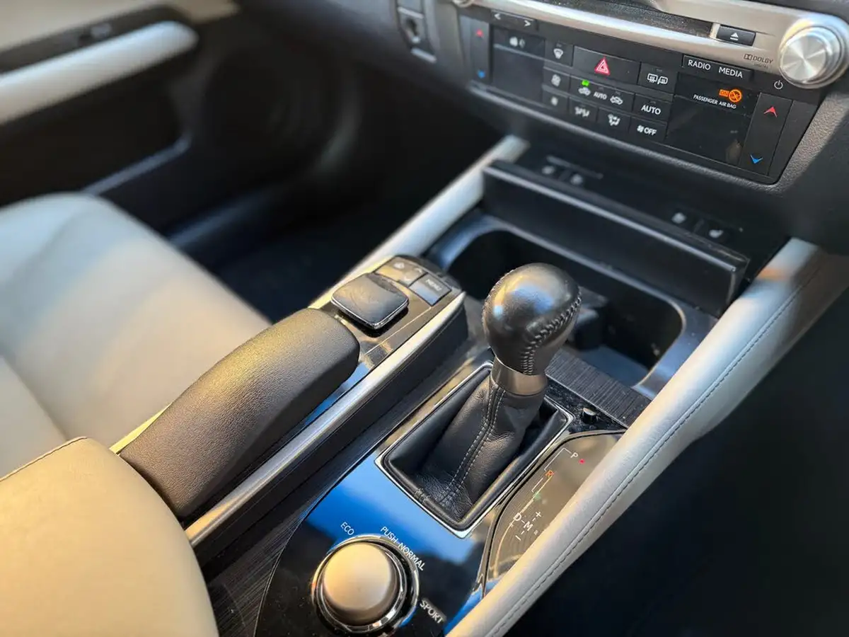 2013-lexus-gs-250-25-luxury-auto-big-8