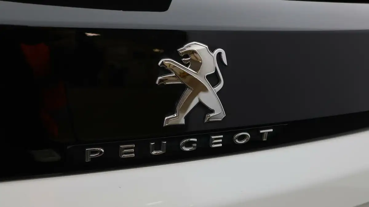 2021-peugeot-3008-suv-16-puretech-gt-premium-225bhp-hybrid-e-eat8-big-20