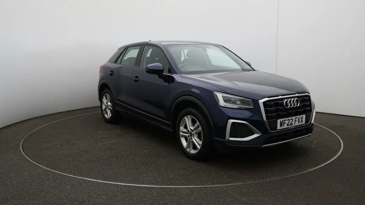 2022-audi-q2-10-30-tfsi-sport-big-35