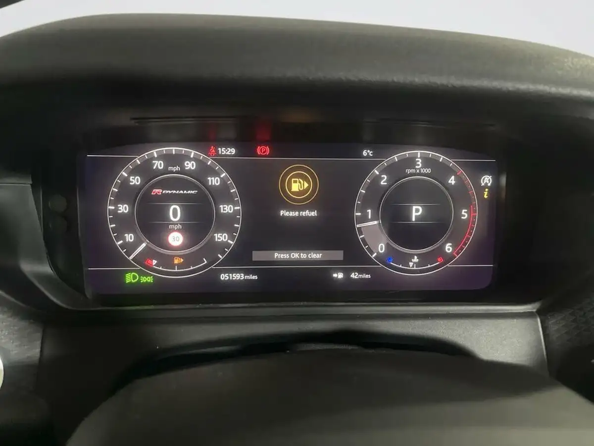2018-land-rover-range-rover-velar-20-d180-r-dynamic-se-big-14